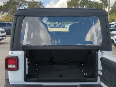 2026 Jeep Wrangler — photo 13 view