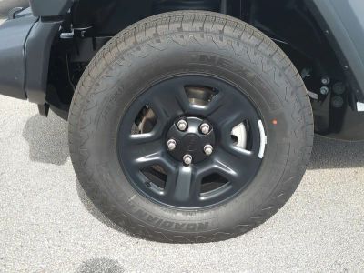 2026 Jeep Wrangler — photo 11 view