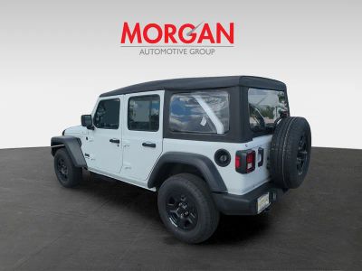 2026 Jeep Wrangler — photo 7 view