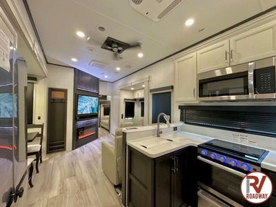 2026 Keystone RV Alpine Avalanche Edition - Photo 16