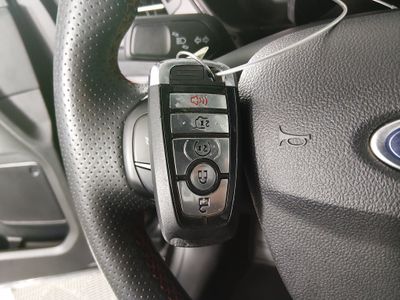 2025 Ford Escape — photo 15 view