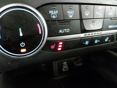 2025 Ford Escape — photo 17 view