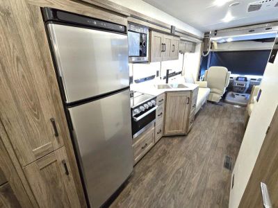 2026 Winnebago VISTA - Photo 9