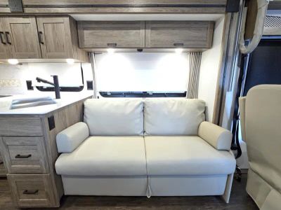 2026 Winnebago VISTA - Photo 7