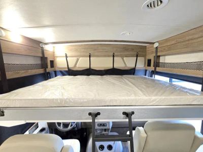 2026 Winnebago VISTA - Photo 4