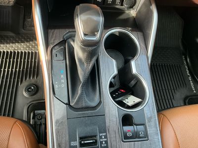 2021 Toyota Highlander - Photo 12