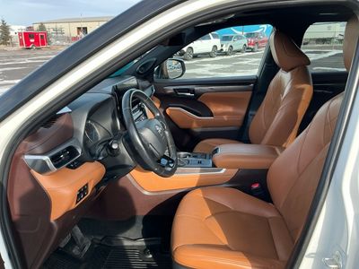 2021 Toyota Highlander - Photo 9