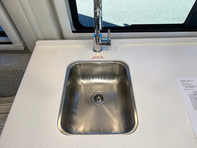 2026 Thor Motor Coach TELLARO - Photo 8