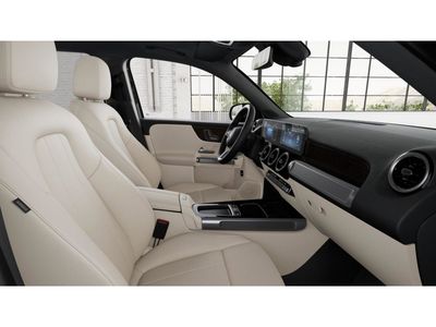 2026 Mercedes-Benz GLB — photo 46 view