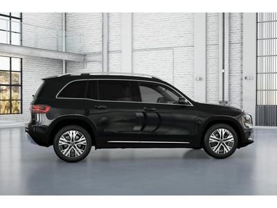 2026 Mercedes-Benz GLB — photo 17 view