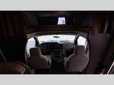 2016 Forest River RV Coachmen Leprechaun — photo 16 view