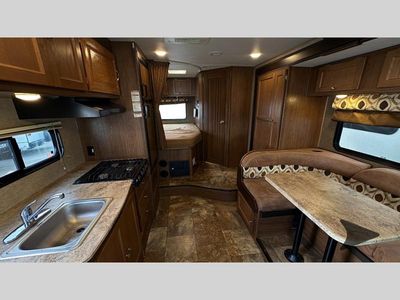 2016 Forest River RV Coachmen Leprechaun — photo 22 view