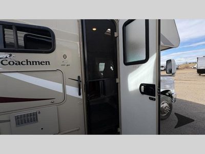 2016 Forest River RV Coachmen Leprechaun — photo 13 view