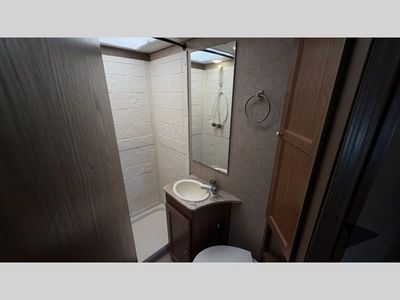 2016 Forest River RV Coachmen Leprechaun — photo 42 view