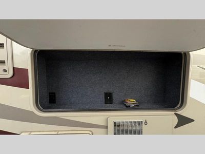 2016 Forest River RV Coachmen Leprechaun — photo 8 view