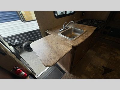 2016 Forest River RV Coachmen Leprechaun — photo 27 view