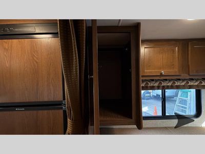 2016 Forest River RV Coachmen Leprechaun — photo 37 view