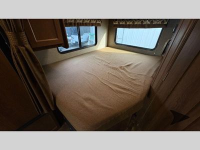 2016 Forest River RV Coachmen Leprechaun — photo 36 view