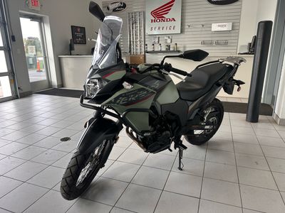 2023 Kawasaki Versys-X 300 - Photo 2