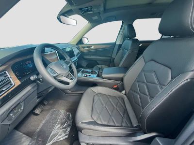 2026 Volkswagen Atlas — photo 16 view