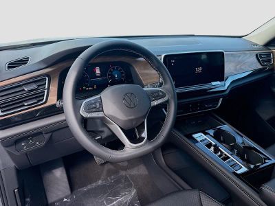 2026 Volkswagen Atlas — photo 9 view