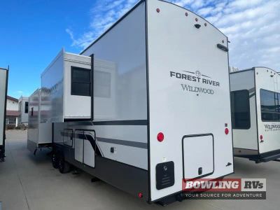 2027 Wildwood Heritage Glen Elite Series 36FL — photo 7 view