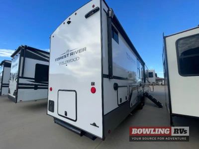 2027 Wildwood Heritage Glen Elite Series 36FL — photo 9 view