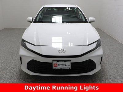 2025 Toyota Camry FWD - Photo 3
