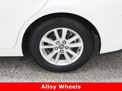 2025 Toyota Camry FWD - Photo 10