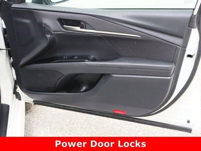 2025 Toyota Camry FWD - Photo 33