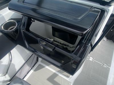 2025 Scarab 215 SE - Photo 11