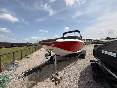 2025 Scarab 215 SE - Photo 3