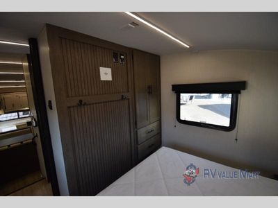 2025 Forest River RV Cherokee Arctic Wolf - Photo 33
