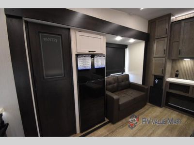 2025 Forest River RV Cherokee Arctic Wolf - Photo 13