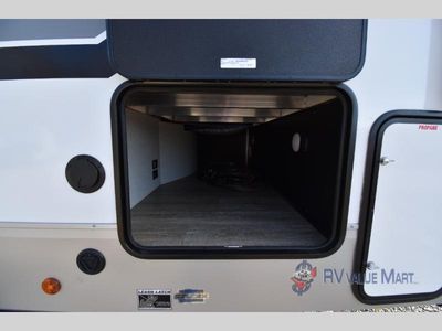 2025 Forest River RV Cherokee Arctic Wolf - Photo 38