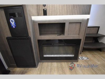 2025 Forest River RV Cherokee Arctic Wolf - Photo 24