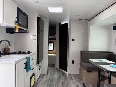 2026 Jayco Jay Flight SLX - Photo 9