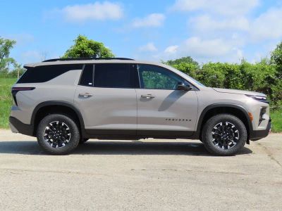2026 Chevrolet Traverse — side profile view