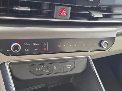 2026 Kia Carnival Hybrid — photo 28 view