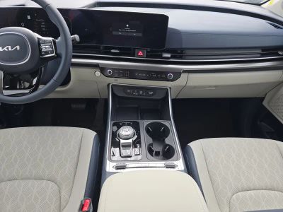 2026 Kia Carnival Hybrid — photo 16 view