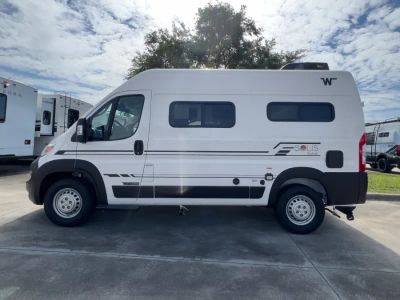 2027 Winnebago SOLIS POCKET — photo 16 view
