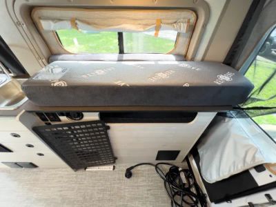 2027 Winnebago SOLIS POCKET — photo 7 view