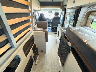 2027 Winnebago SOLIS POCKET — interior view