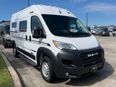 2027 Winnebago SOLIS POCKET — front three-quarter view