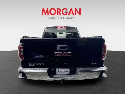 2018 GMC Sierra 1500 — interior view
