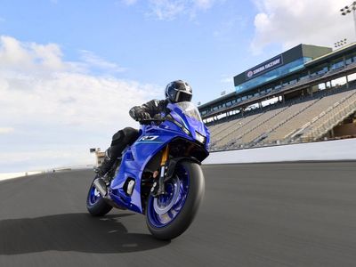 2026 Yamaha YZF-R7 - Photo 17