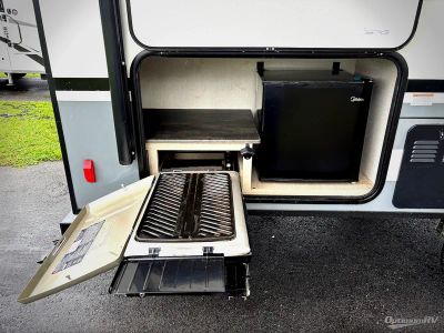 2022 Coachmen Apex Nano — photo 17 view