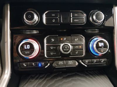 2024 GMC Yukon - Photo 20