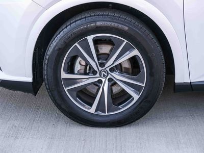 2024 Lexus RX — photo 10 view