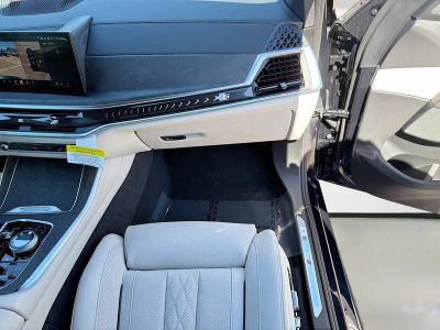 2026 BMW X5 — photo 18 view
